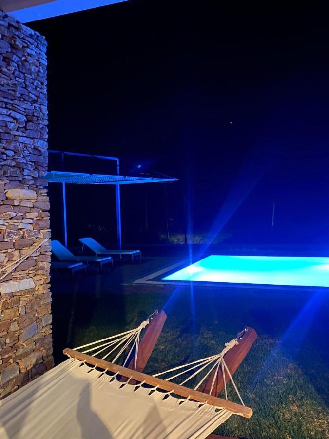 Cristelia Seafront & Pool Villa Lakhania Luaran gambar
