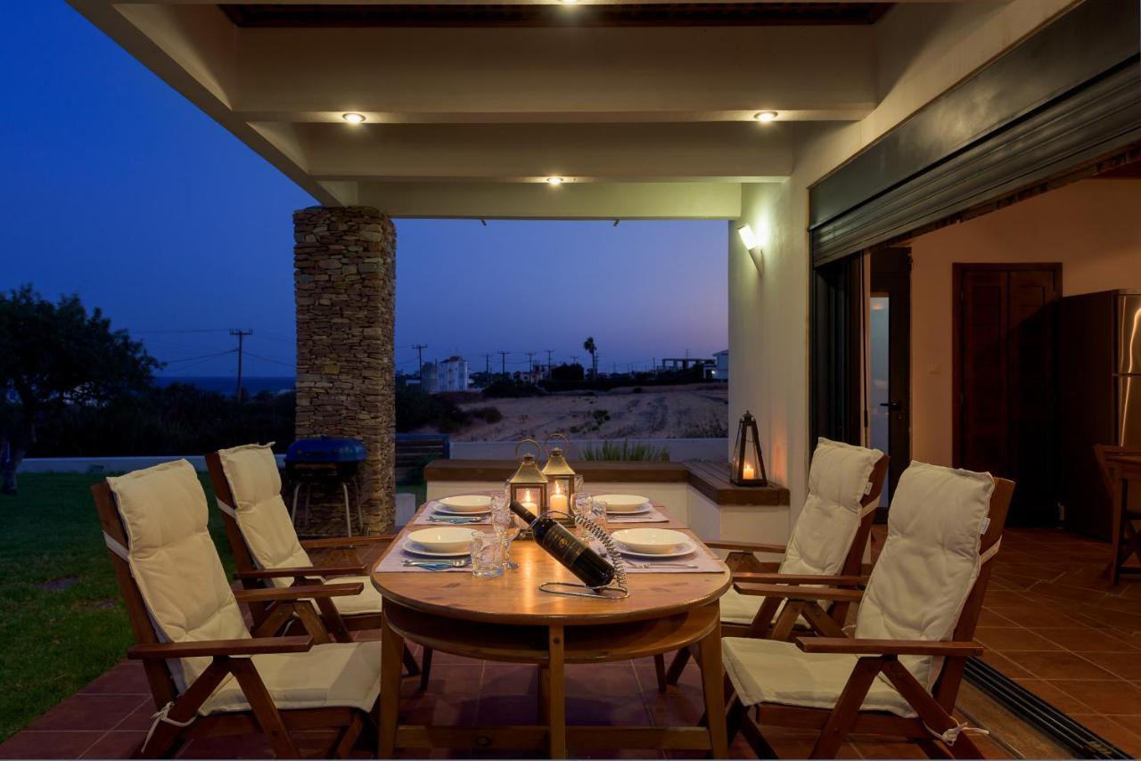 Cristelia Seafront & Pool Villa Lakhania Luaran gambar