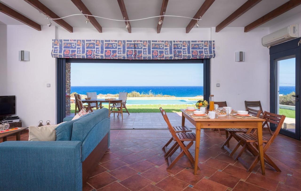 Cristelia Seafront & Pool Villa Lakhania Luaran gambar
