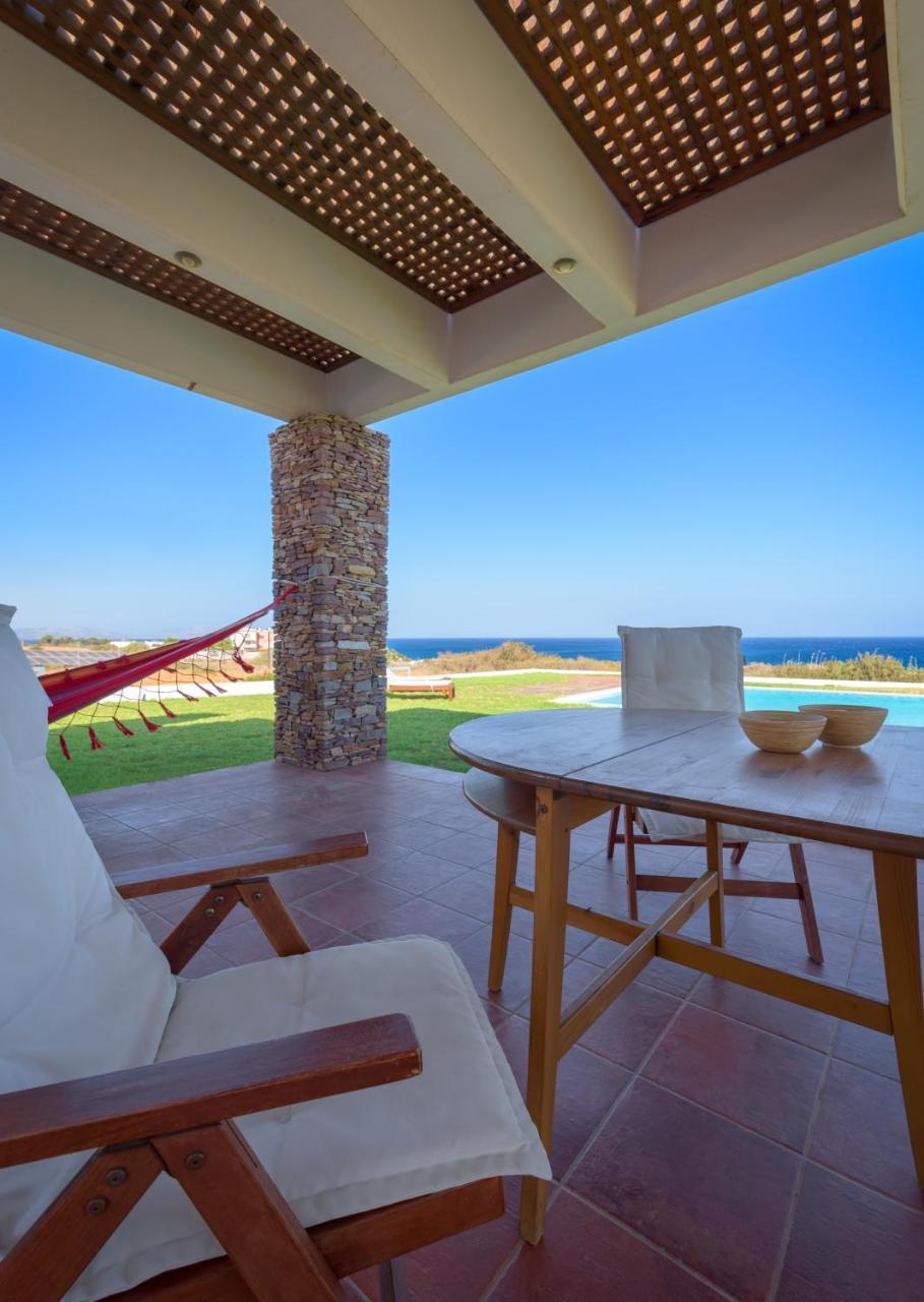 Cristelia Seafront & Pool Villa Lakhania Luaran gambar