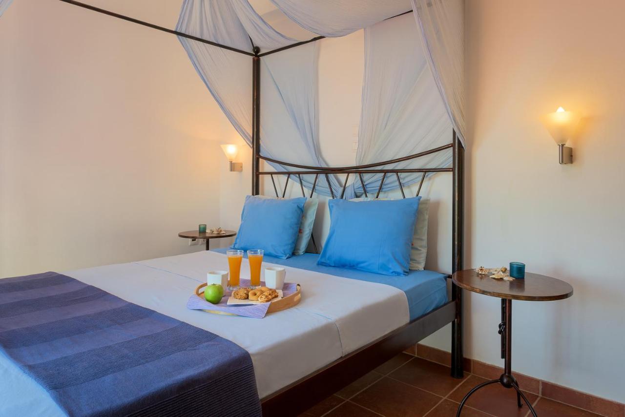 Cristelia Seafront & Pool Villa Lakhania Luaran gambar