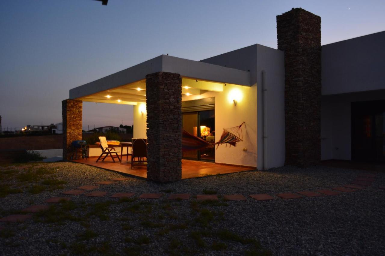 Cristelia Seafront & Pool Villa Lakhania Luaran gambar